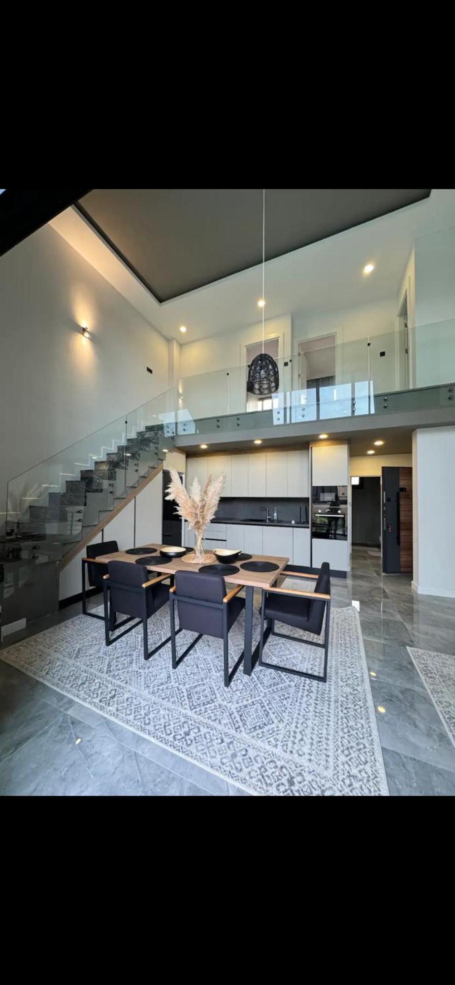 Apartment Penthouse With Swimming Pool